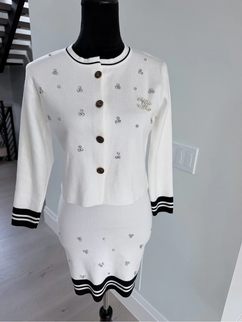 CHANEL tops touch pairs